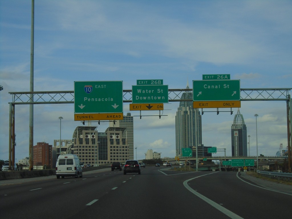 I-10 East - Exits 26A and 26B