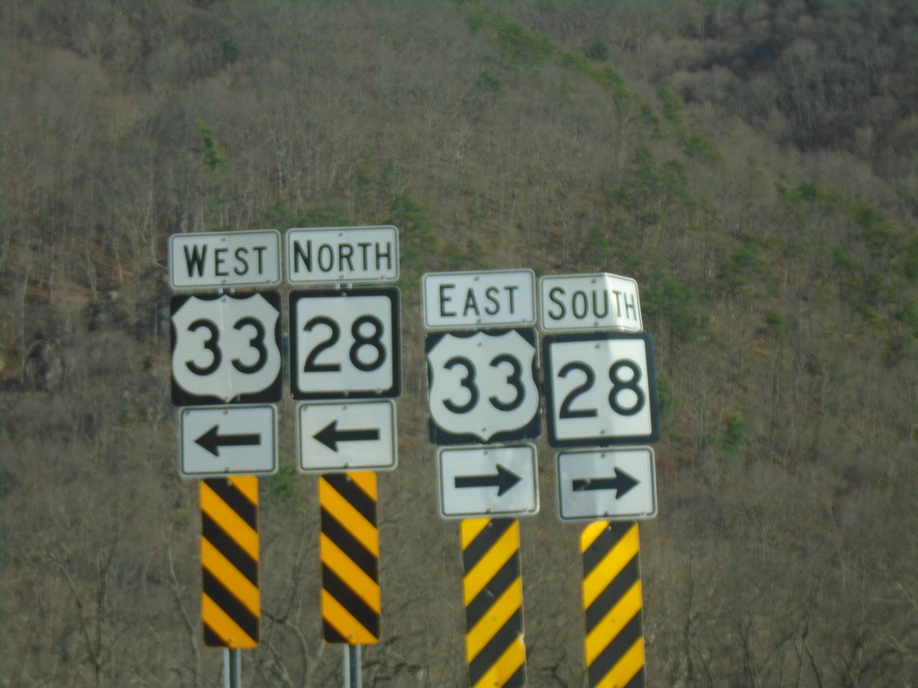 End Briery Gap Road (WVCR-33/4) at US-33/WV-28