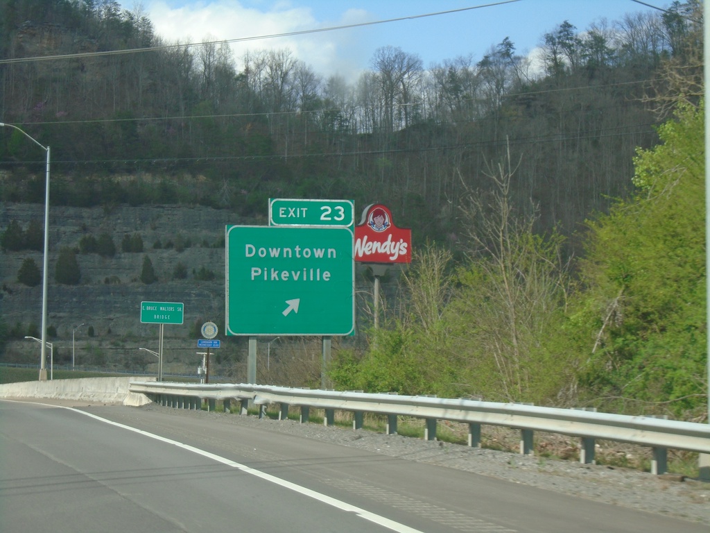 US-23/US-119 North/US-460/KY-80 West/KY-1426 East Approaching Exit 23