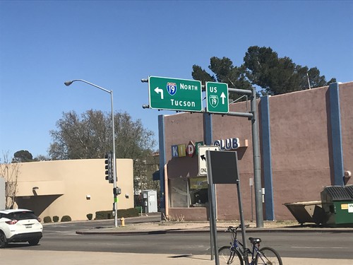 Grand Ave. North at Begin of I-19