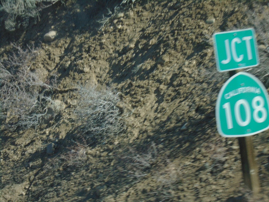 US-395 North Approaching CA-108