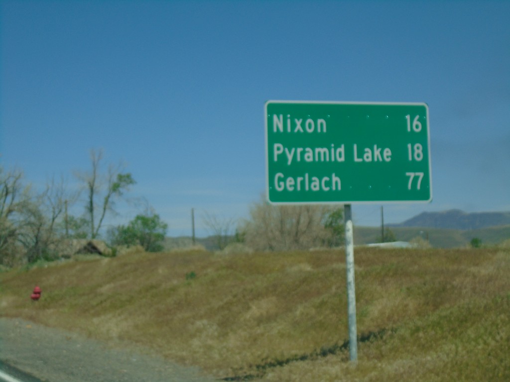 NV-447 North - Distance Marker