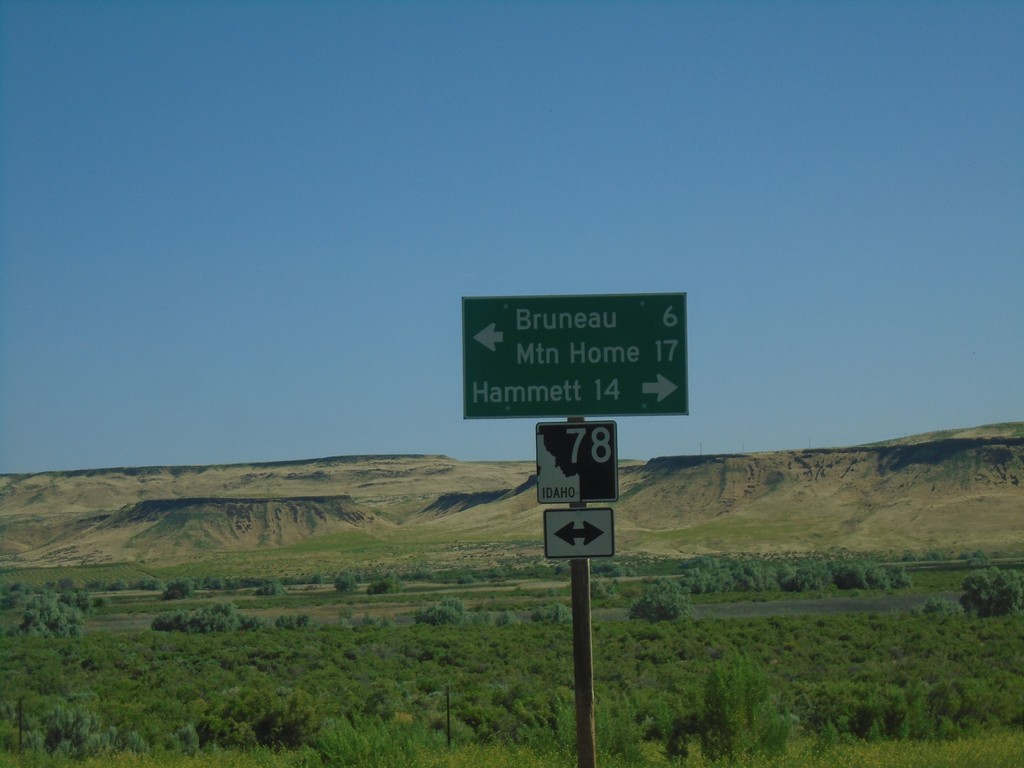 Bruneau Dunes State Park Road at ID-78