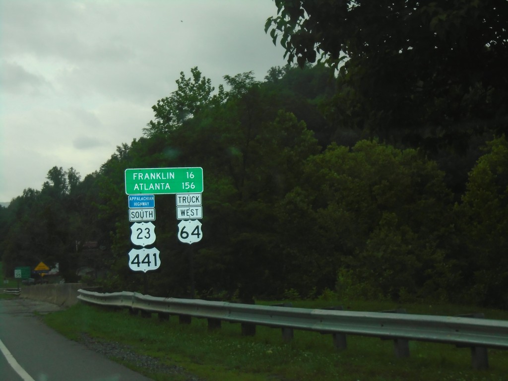 US-23 South/US-441 South/Truck US-64 West - Distance Marker