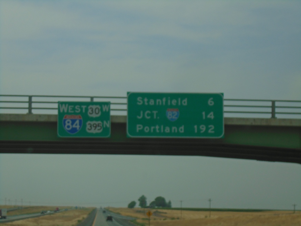 I-84/US-30 West/US-395 North - Distance Marker