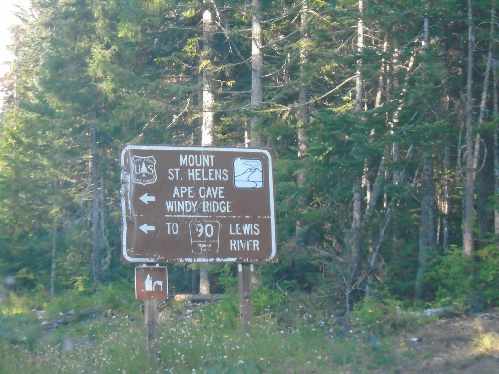 Wind River Road North at Curly Creek Road