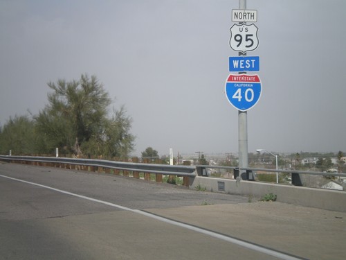 I-40 West/US-95 North Shields