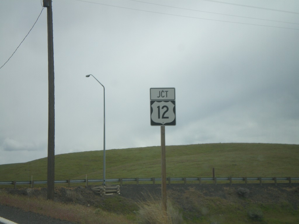 End WA-261 East at US-12