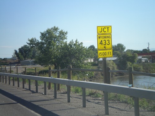 US-20/US-16 West/WY-789 North Approaching WY-433