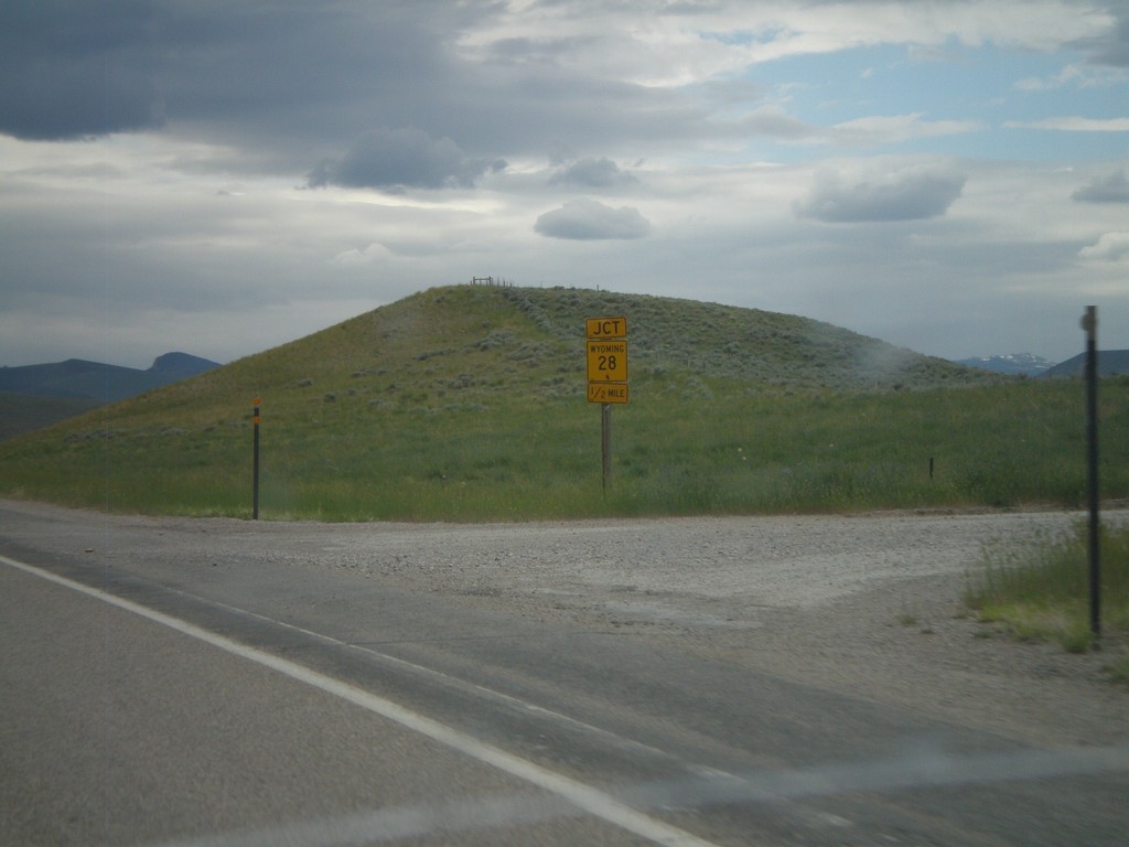 US-287/WY-789 North Approaching WY-28