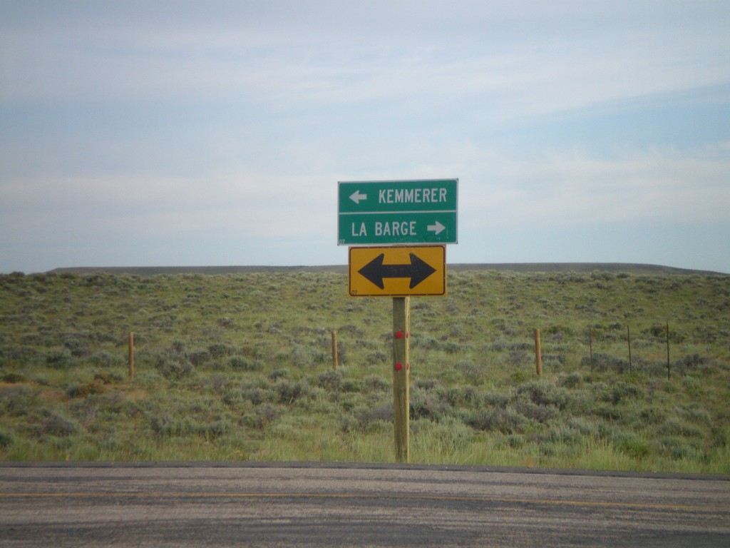 End WY-372 at US-189