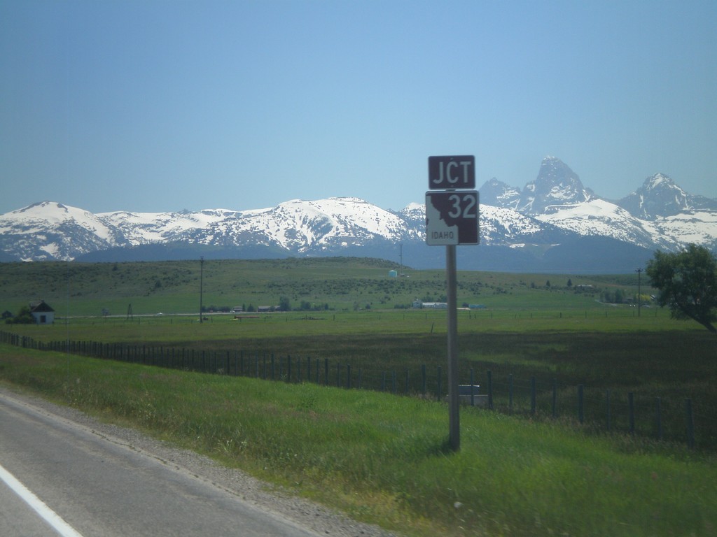 ID-33 East Approaching ID-32