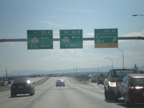 I-215 South - Exits 21, 20B, 20A