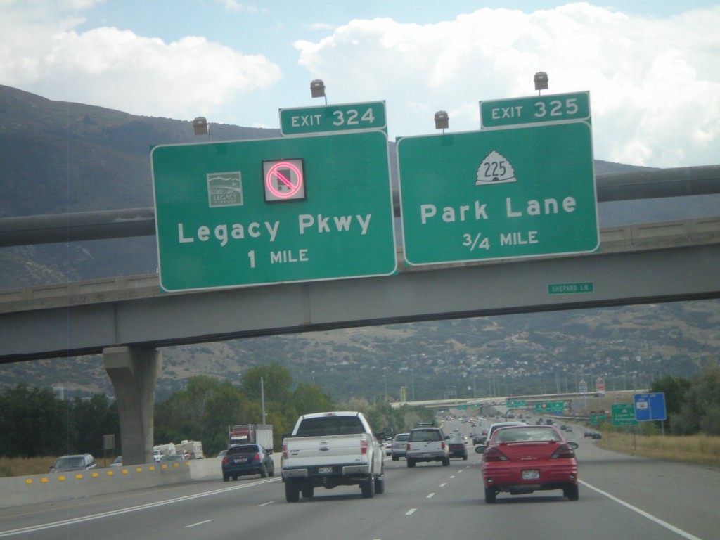 I-15 South - Exits 325 and 324