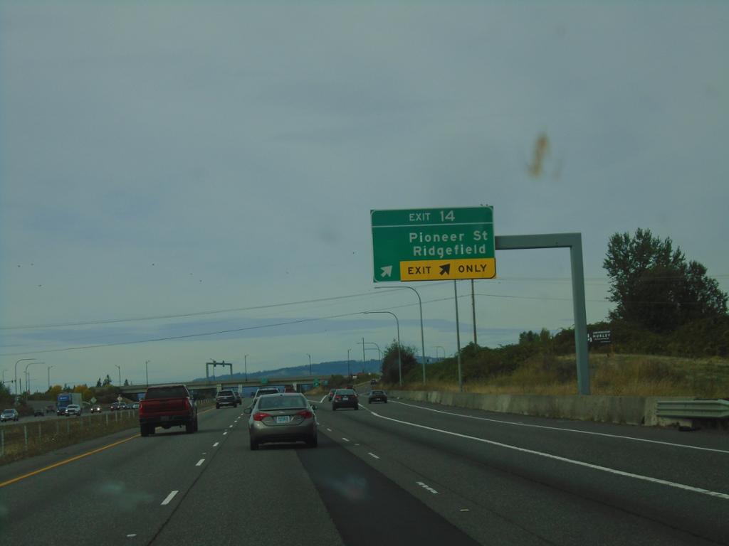 I-5 North - Exit 14