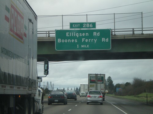 I-5 North Approaching Exit 286