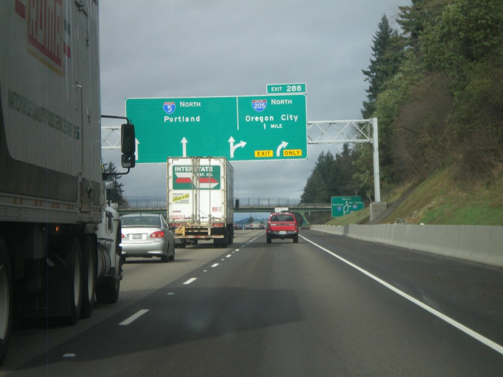 I-5 North Approaching Exit 288