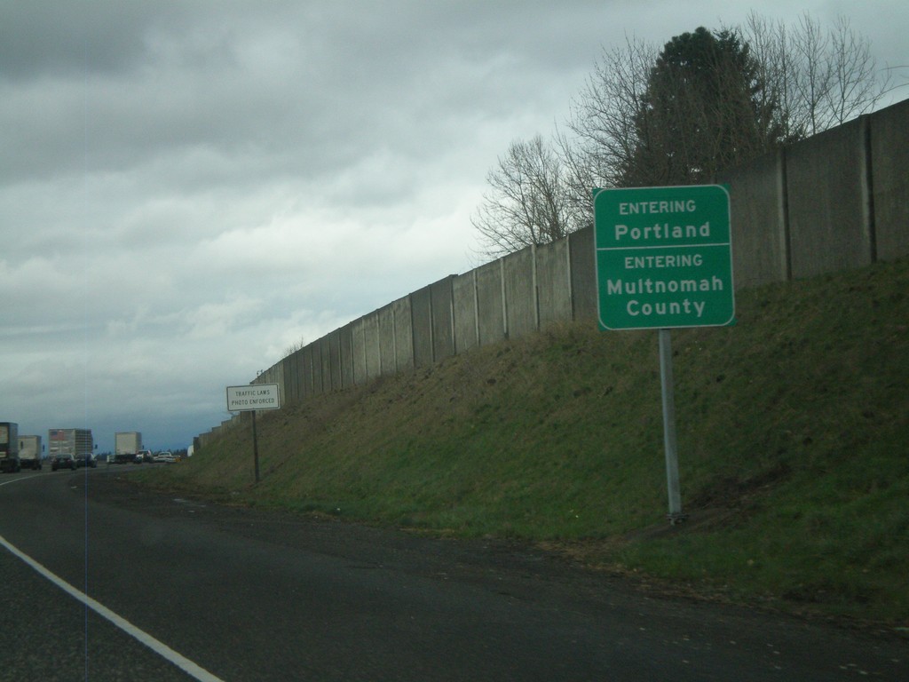 I-205 North - Entering Portland and Multnomah County