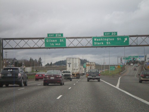 I-205 North - Exits 20 and 21A