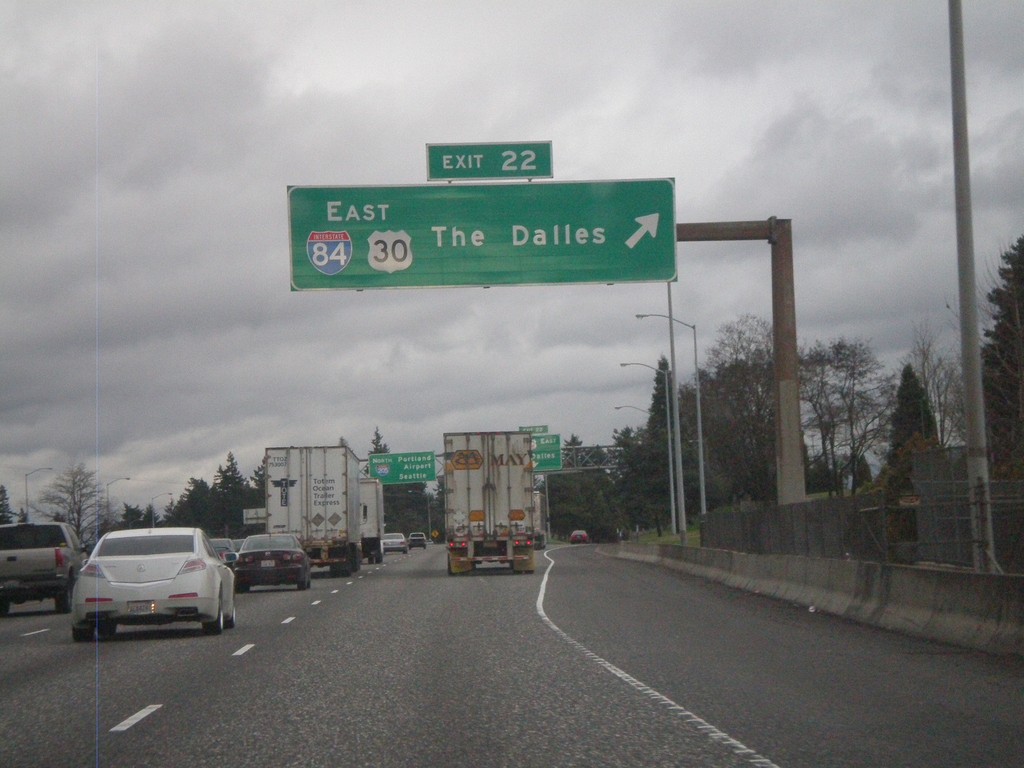 I-205 North - Exit 22