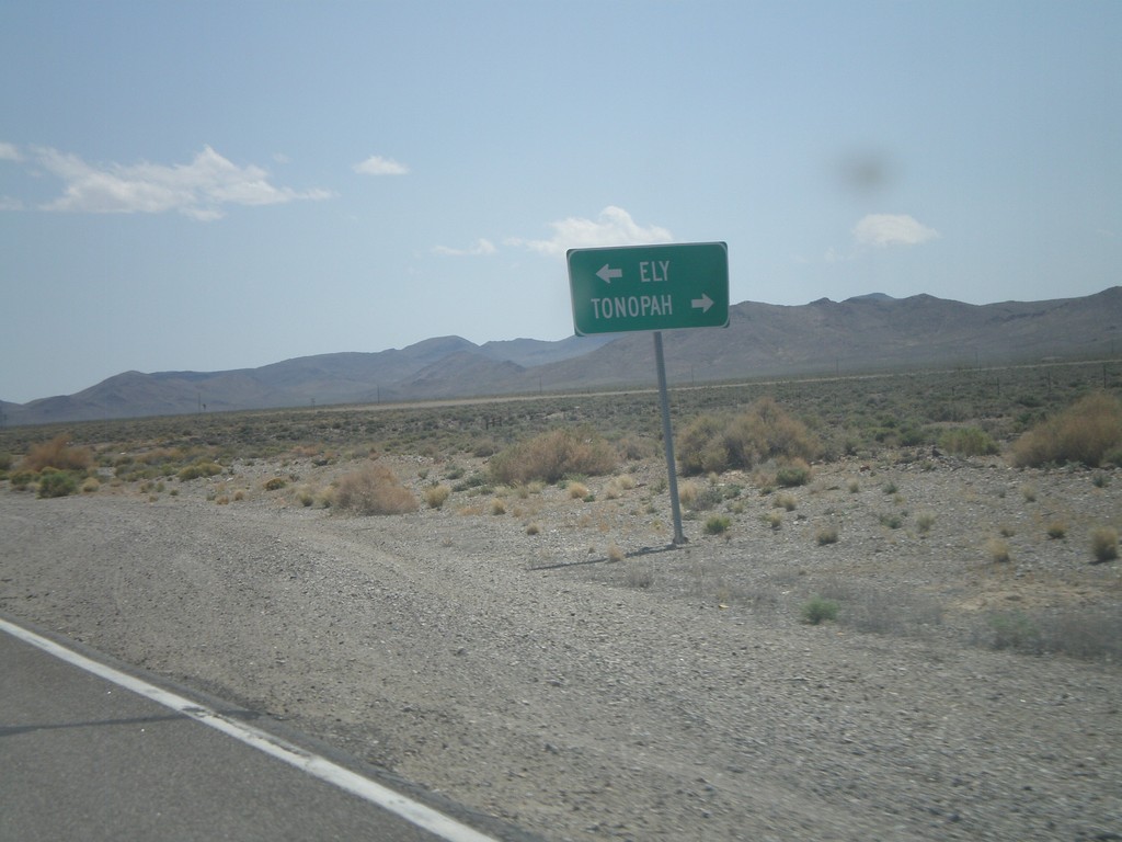 NV-376 South Approaching US-6