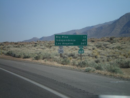 US-395 South/CA-168 East - Distance Marker