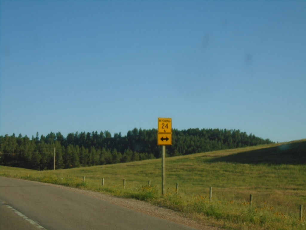 End WY-110 East at WY-24