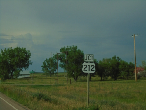 MTS-326 North approaching US-212