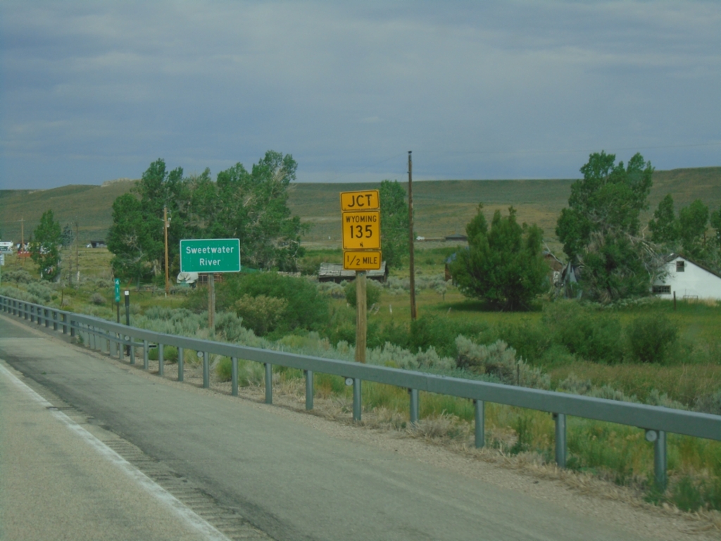 US-287/WY-789 North Approaching WY-135