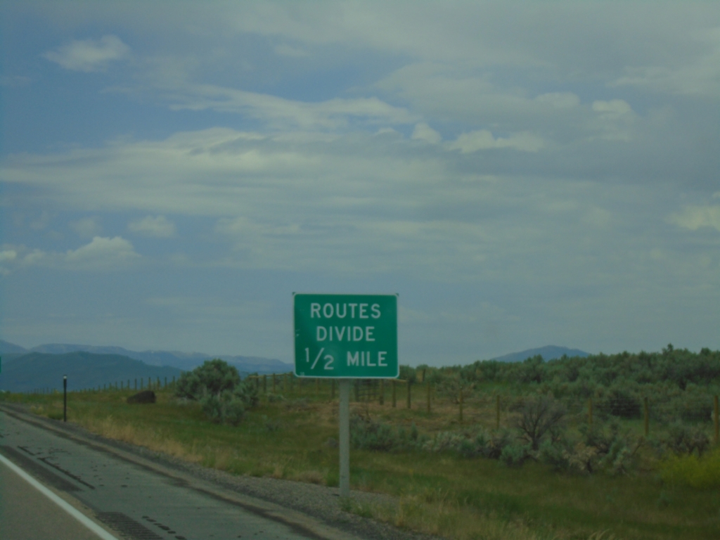 Routes Divide on US-30 West/WY-89 North