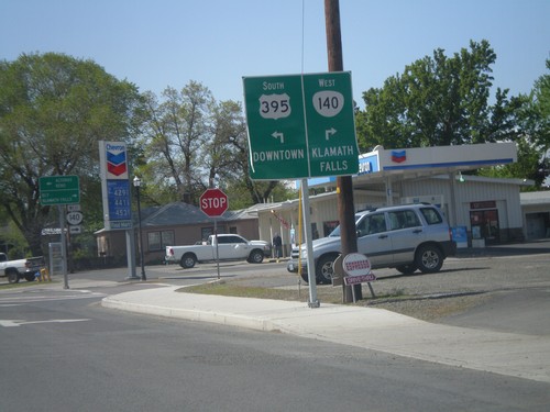 US-395 South/OR-140 West Approaching Split