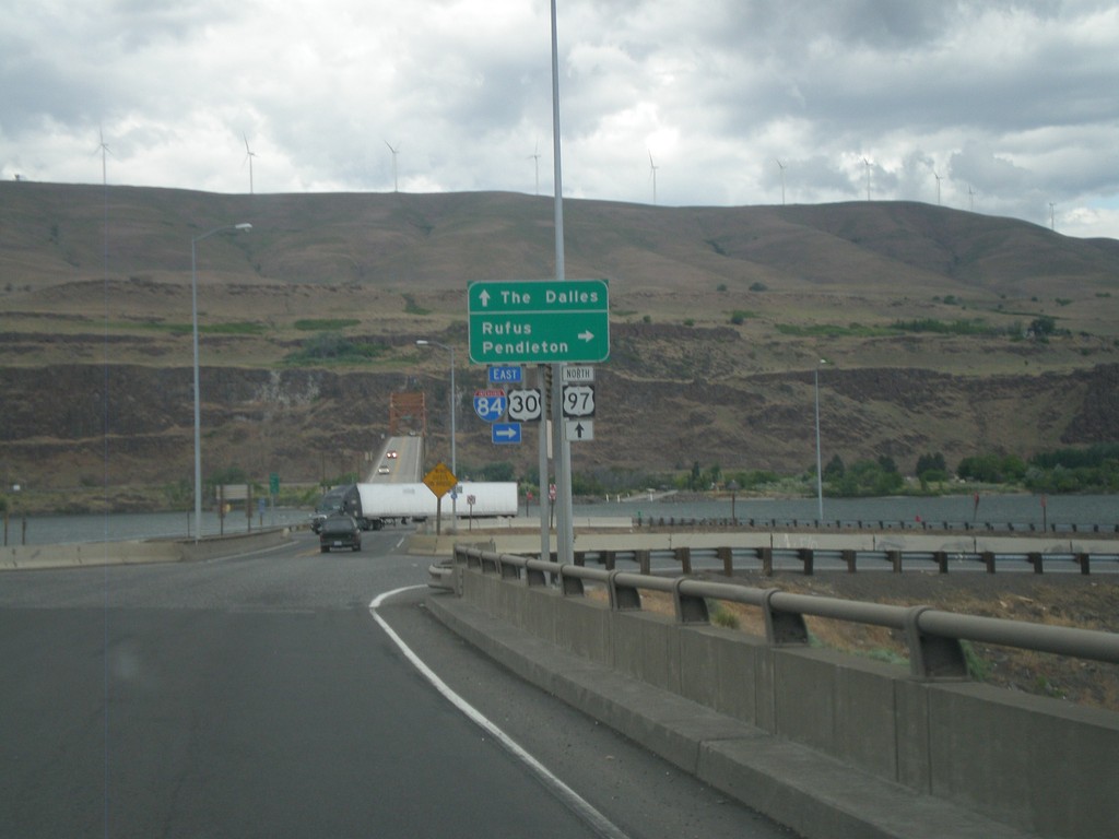 US-97 North at I-84/US-30 (Exit 104)