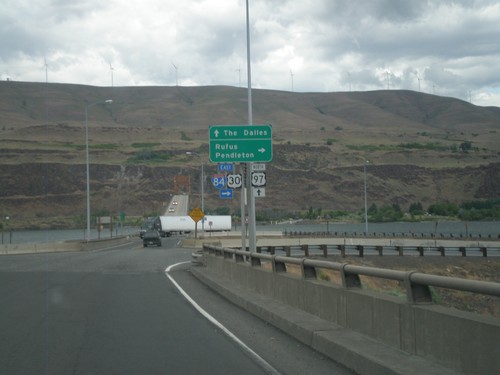 US-97 North at I-84/US-30 (Exit 104)