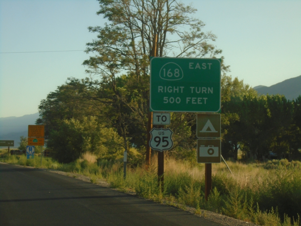 US-395 North Approaching CA-168