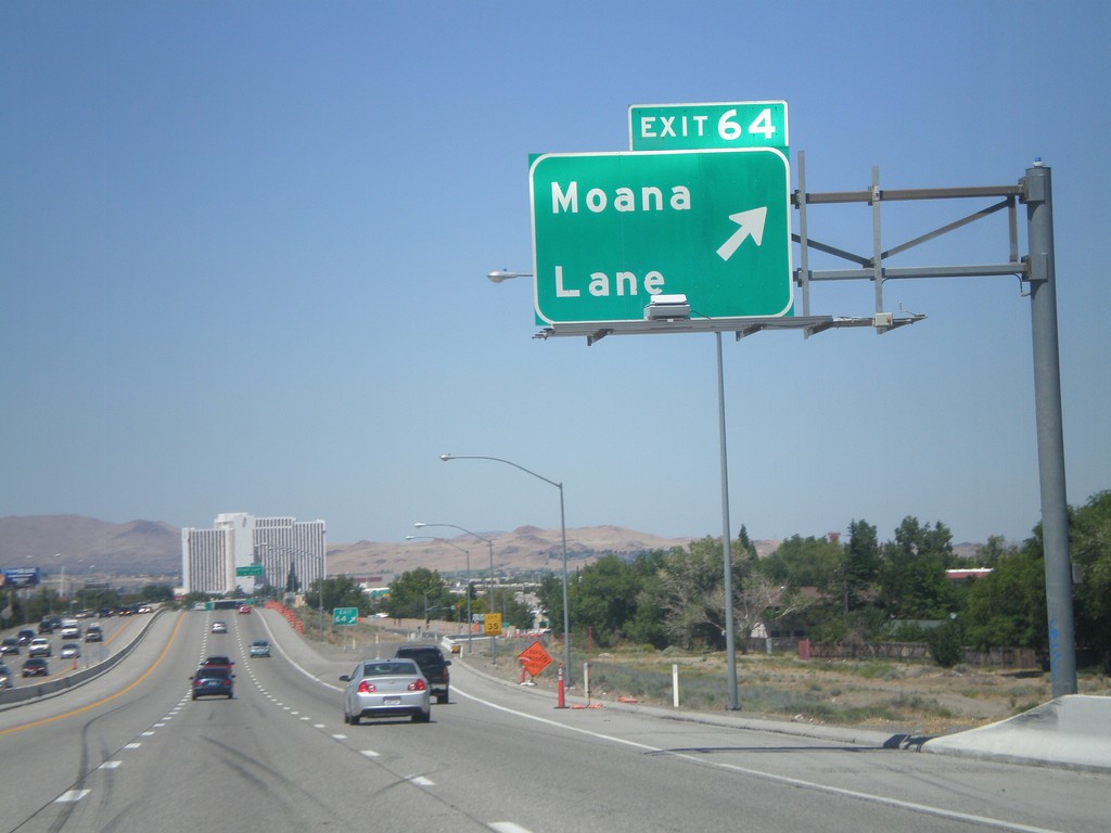 US-395 North - Exit 64