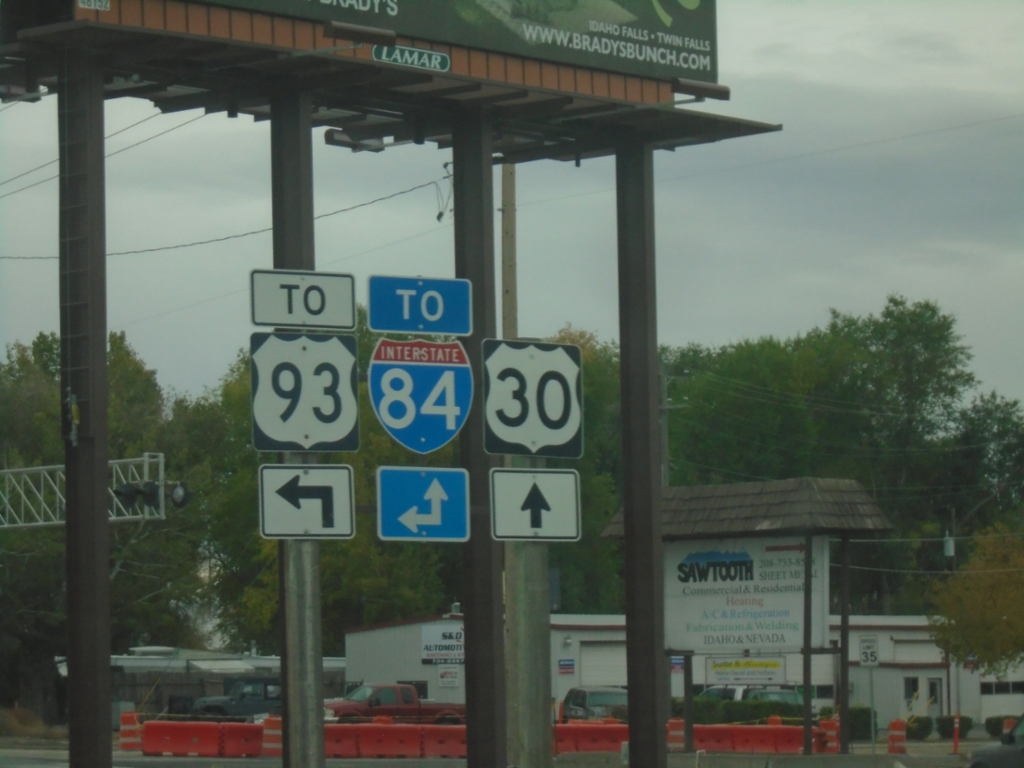 US-30 East at Blue Lakes Blvd.