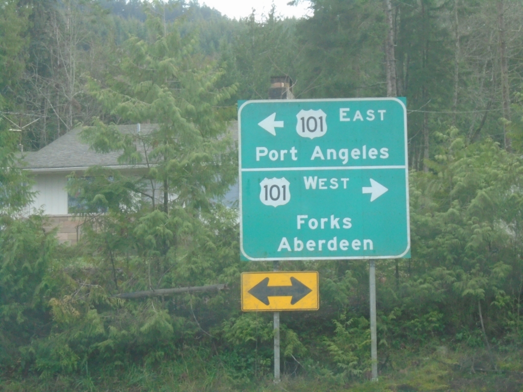 End WA-112 East at US-101