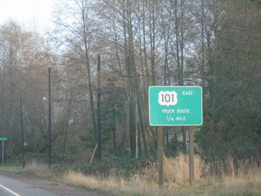 US-101 West Approaching (WA-117) US-101 Truck Route
