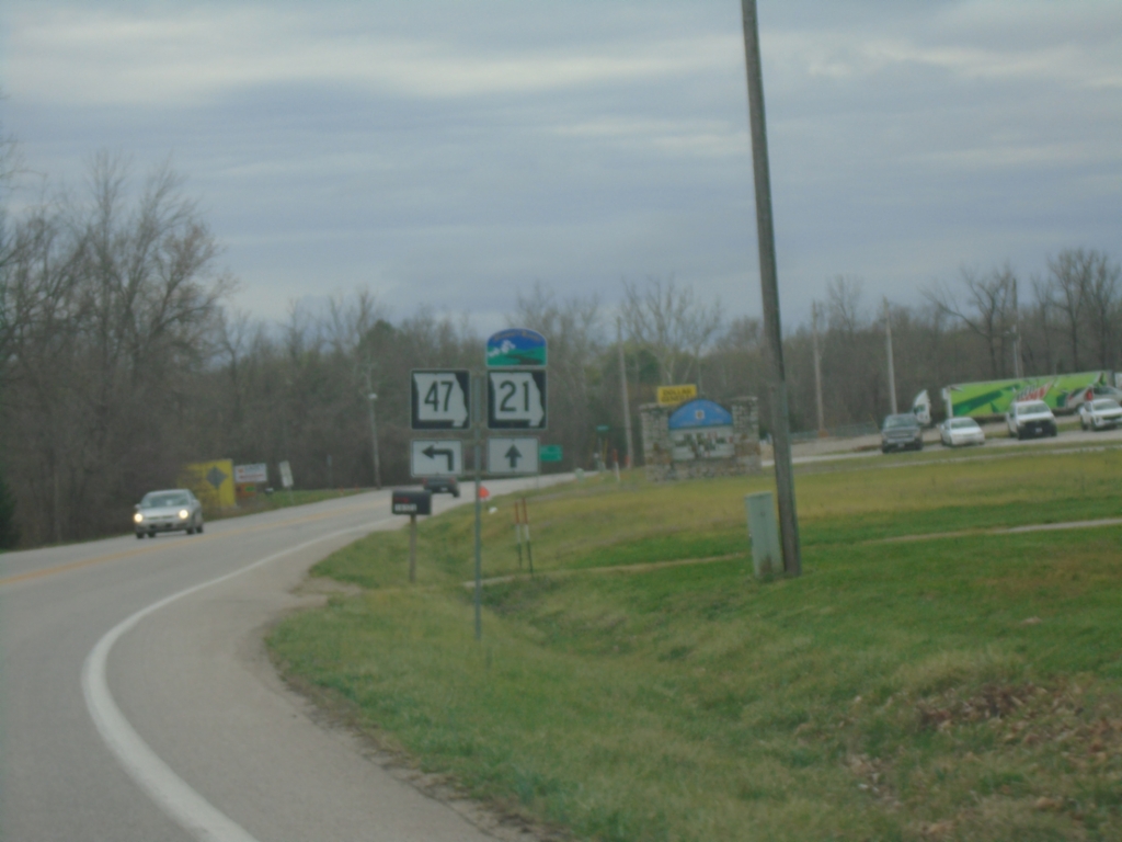 MO-21/MO-47 South at MO-21/MO-47 Split