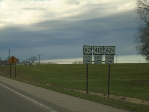 US-62/US-412 West Approaching Bus. US-62