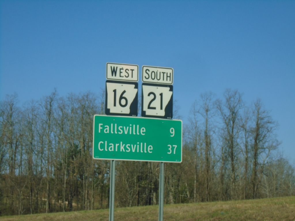 AR-16 West/AR-21 South - Distance Marker
