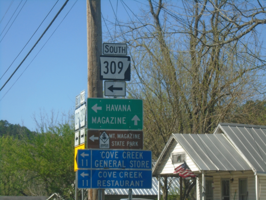 AR-109/AR-309 South at AR-109/AR-309 Split