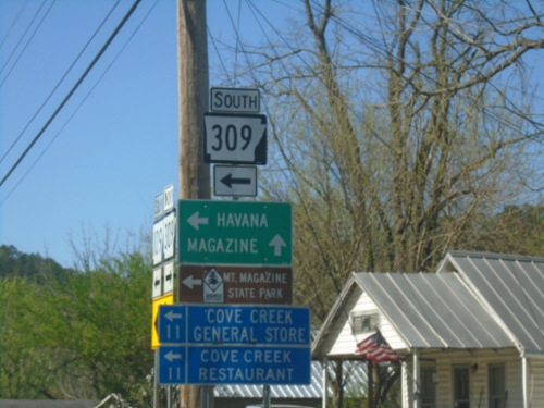 AR-109/AR-309 South at AR-109/AR-309 Split