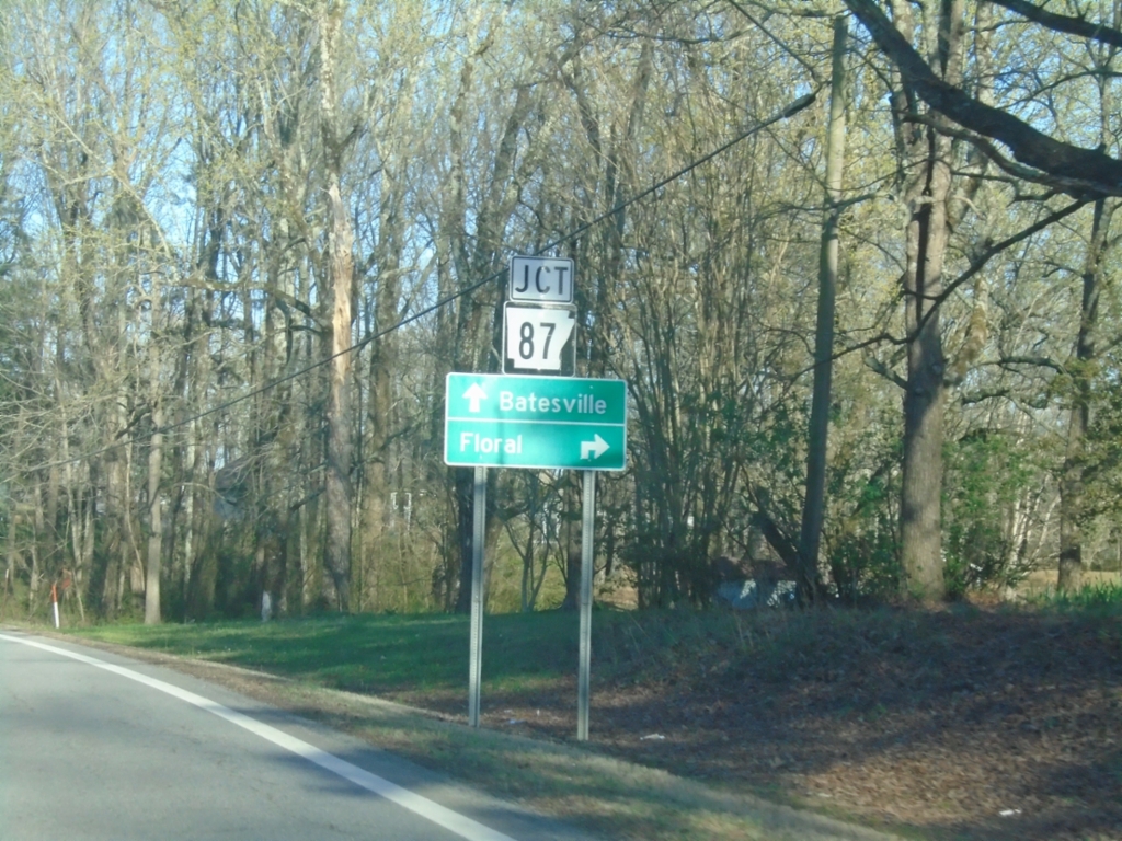 AR-25 North Approaching AR-87