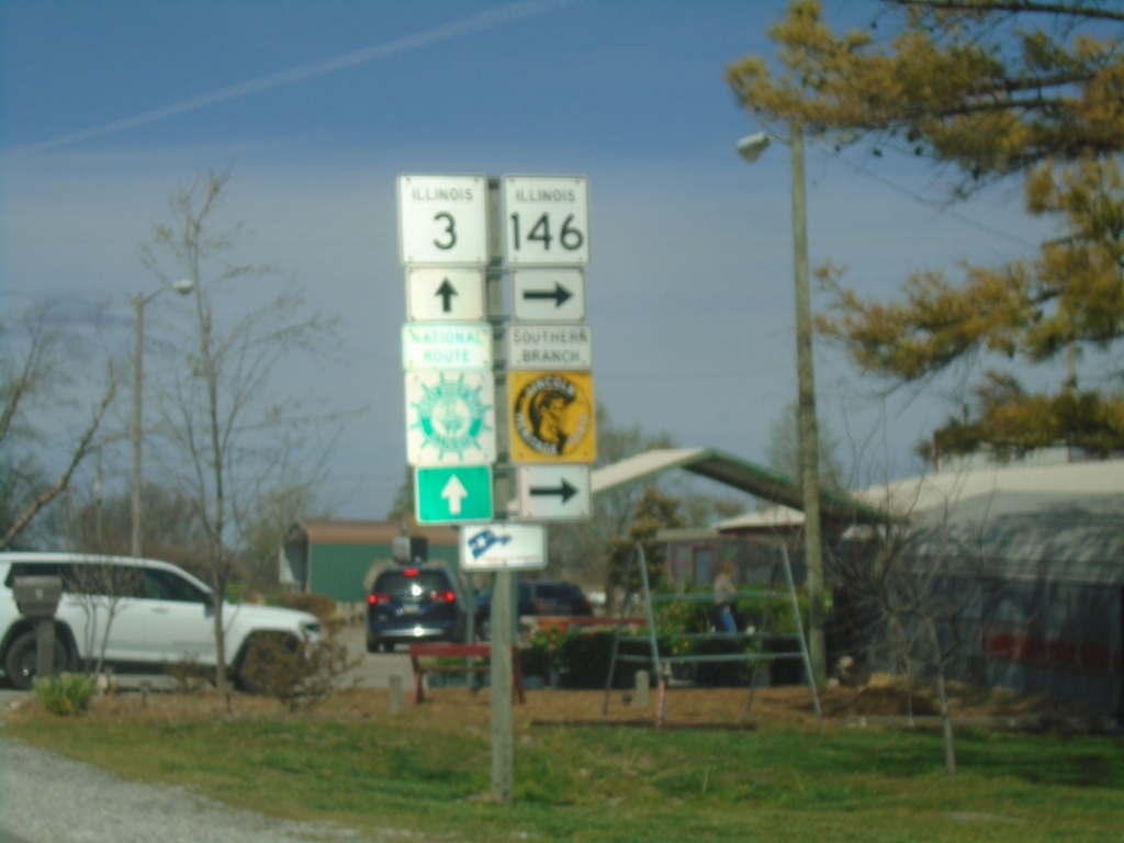 IL-3 North/IL-146 East at IL-3/IL-146 Split in Ware