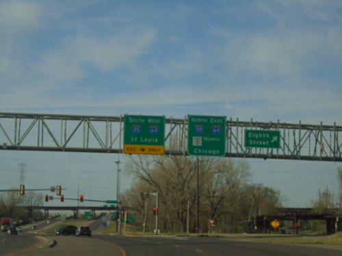 IL-3 North at Eight St - Approaching I-55/I-64