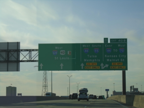 I-64 West/I-55 South Approaching Exit 40B