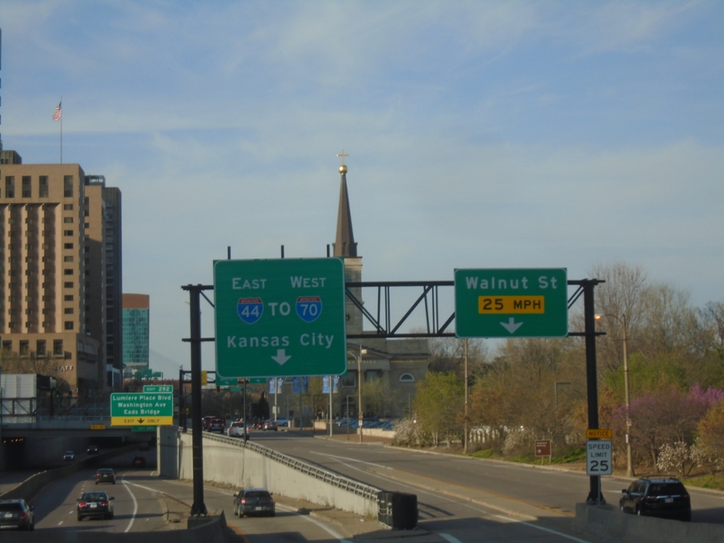 I-64 West Offramp to I-44 East at Walnut Street