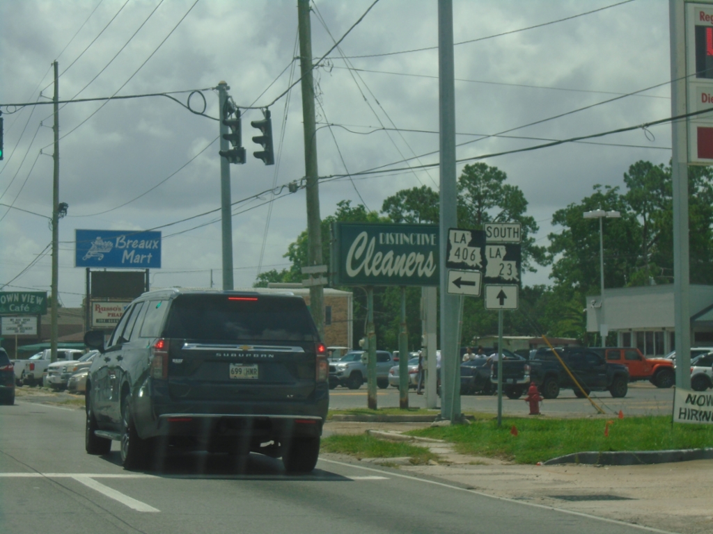 LA-23 South at LA-406 - Belle Chasse