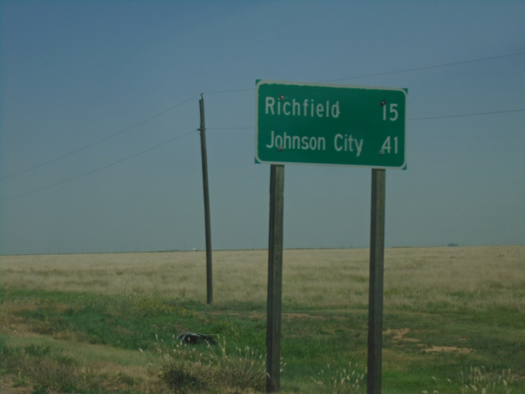KS-27 North/KS-51 East - Distance Marker